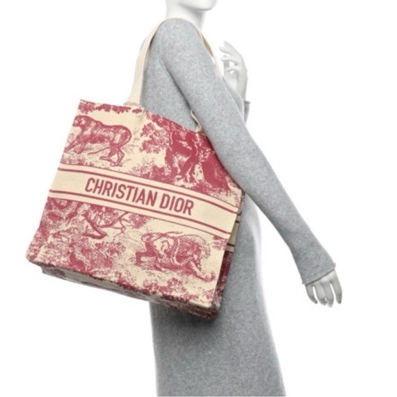 CHRISTIAN DIOR Dioriviera Tote Bag Part Of The Iconic DiorBook & Star Dior Charm - Picture 6 of 16